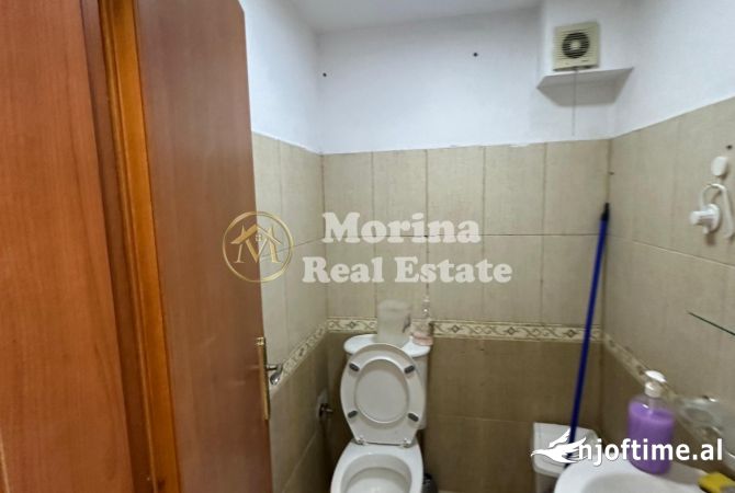 Ambiente Commerciale in Affitto 1+1 a Tirana - 850 Euro