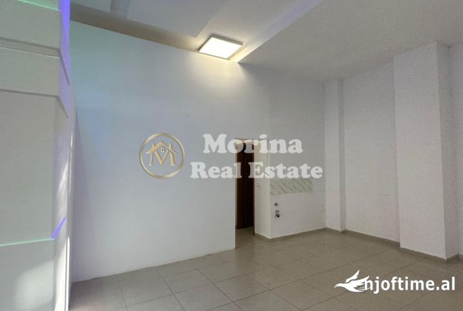 Qera, Ambient Biznesi, Rruga Bardhyl, 850 Euro/Muaj.