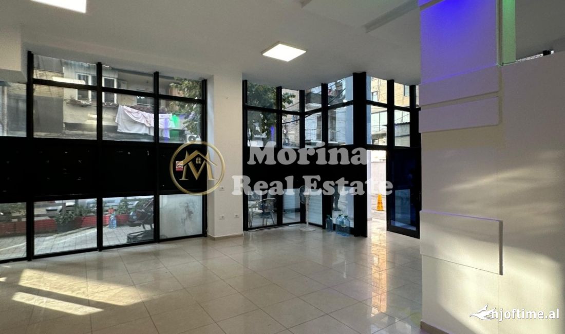 Shitet, Ambient Biznesi, Rruga Bardhyl, 350,000 Euro