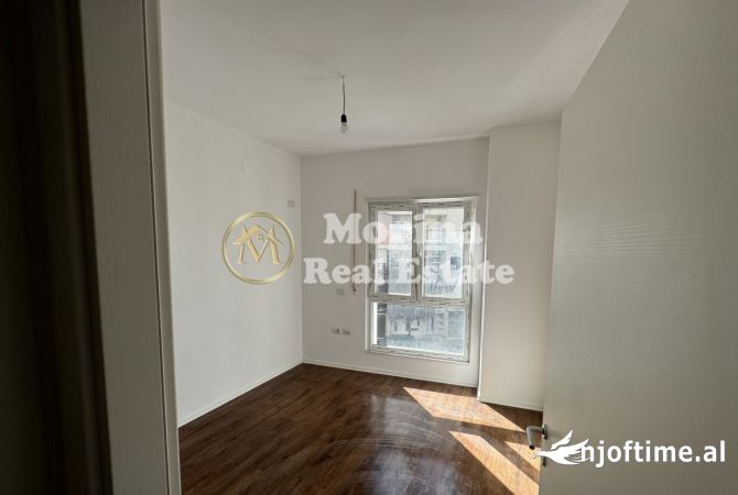Shitje, Apartament 2+ 1, te Rruga e Barrikadave, Cmimi 213000 Euro