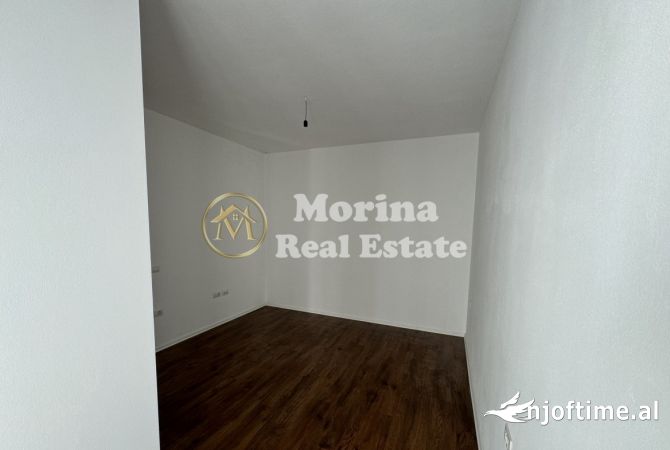 Shtepi ne shitje Apartament ne Tirane, 2+1, Mobilimi Bosh, pa mobiluar, Pagesa 213,000  Euro.