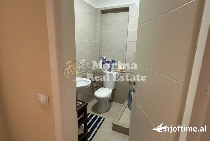 Appartamento in vendita a Tirana 3+1, Arredato