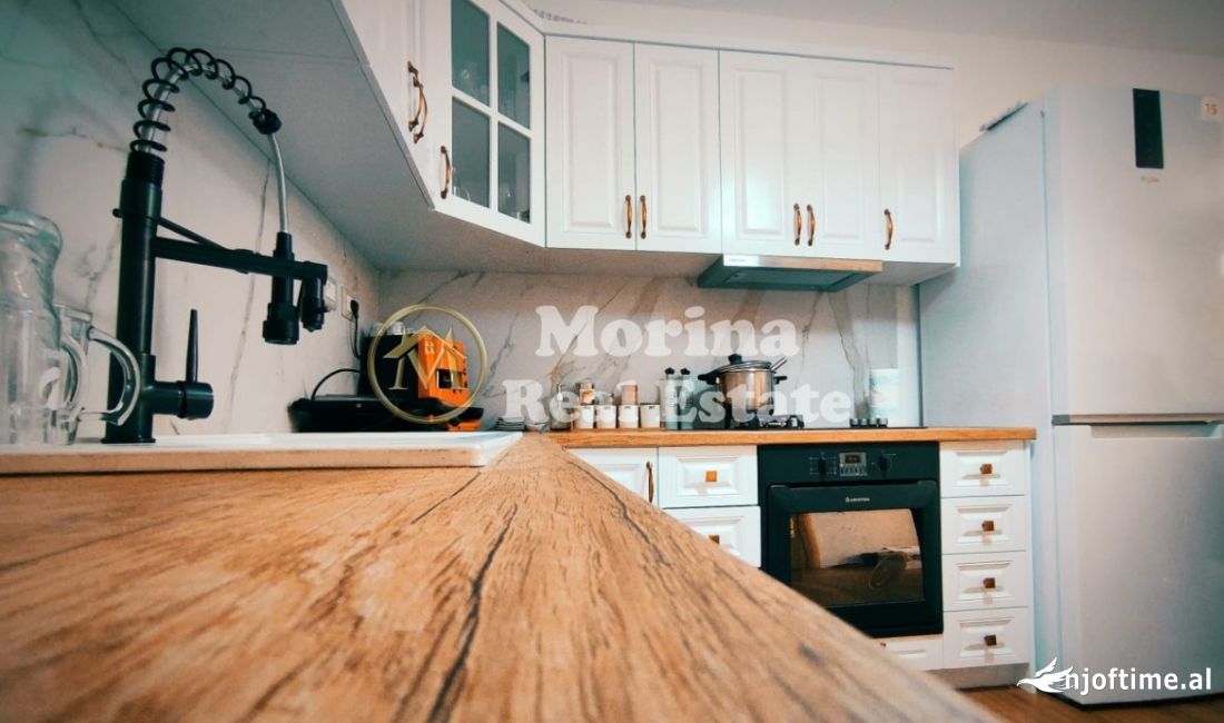 Shtepi ne shitje Apartament ne Durres, 2+1, Mobilimi E mobiluar, Pagesa 104,860  Euro.