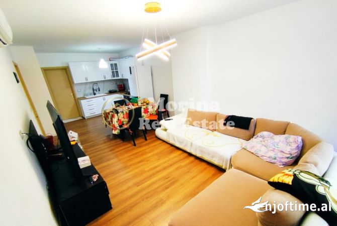 Shtepi ne shitje Apartament ne Durres, 2+1, Mobilimi E mobiluar, Pagesa 104,860  Euro.