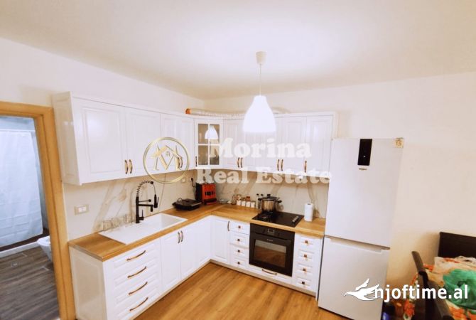 Shtepi ne shitje Apartament ne Durres, 2+1, Mobilimi E mobiluar, Pagesa 104,860  Euro.