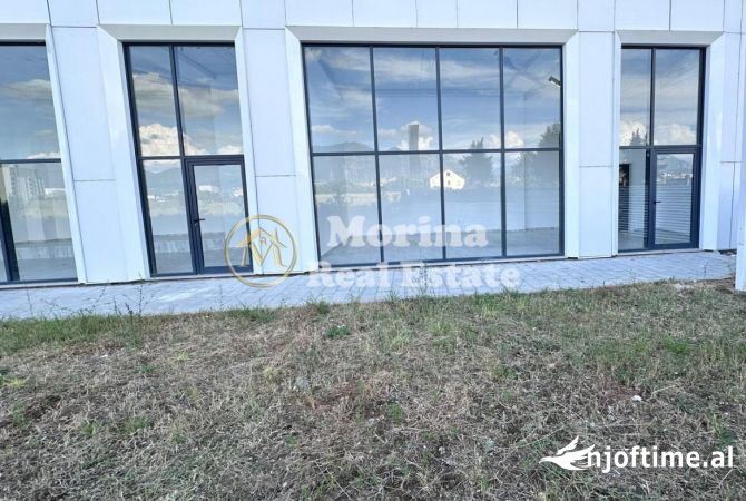 Ambiente Commerciale in Vendita 1+1 a Tirana - 171,000 Euro