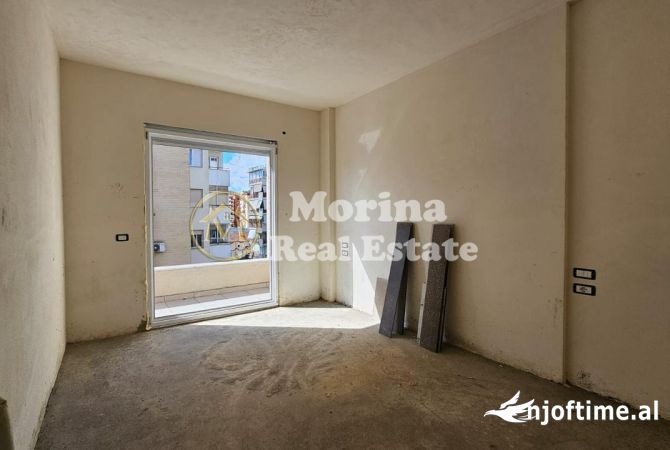 Shtepi ne shitje Apartament ne Tirane, 2+1, Mobilimi Bosh, pa mobiluar, Pagesa 280,000  Euro.