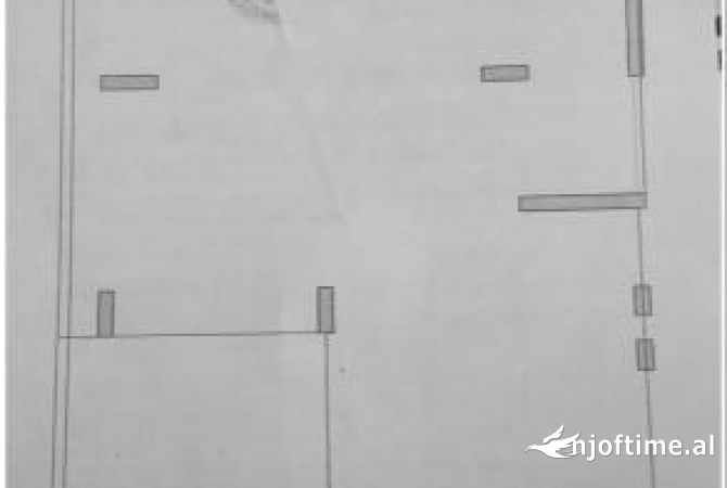 Ambiente Commerciale in Vendita 4+1 a Tirana - 100,000 Euro