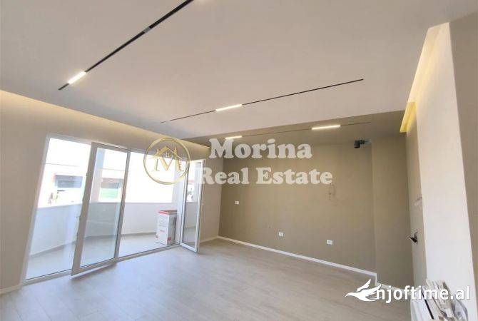 Ambiente Commerciale in Affitto 3+1 a Tirana - 550 Euro