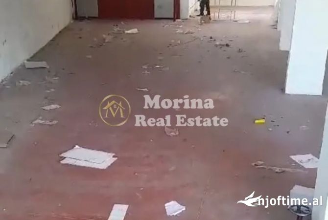 Ambiente Commerciale in Affitto 4+1 a Tirana - 1,400 Euro