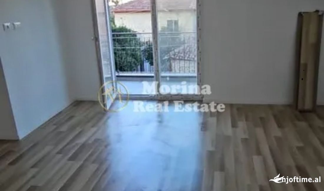 Shtepi ne shitje Apartament ne Tirane, 1+1, Mobilimi Bosh, pa mobiluar, Pagesa 95,000  Euro.