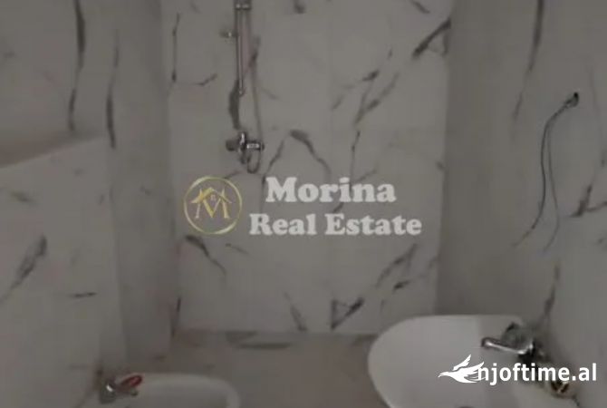 Shtepi ne shitje Apartament ne Tirane, 1+1, Mobilimi Bosh, pa mobiluar, Pagesa 95,000  Euro.