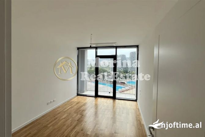 Ambiente Commerciale in Affitto 3+1 a Tirana - 1,500 Euro