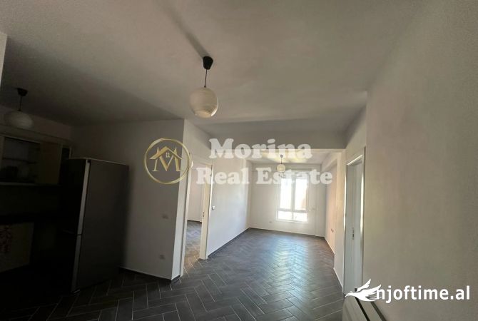 Ambiente Commerciale in Affitto 3+1 a Tirana - 1,000 Euro