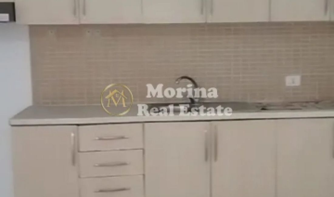 Shtepi me qera Apartament ne Tirane, 2+1, Mobilimi Pjeserisht e mobiluar, Pagesa 350  Euro.
