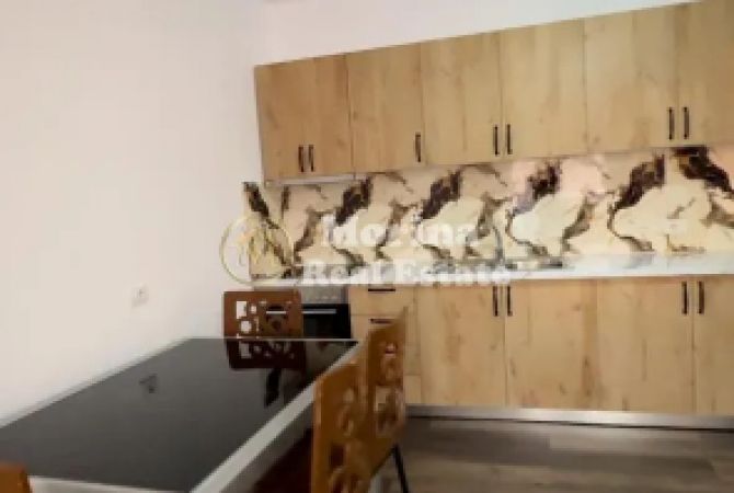 Qera, Apartament 2+1+ Garderob, Kompleksi Tom Doshi, 420 euro/muaj