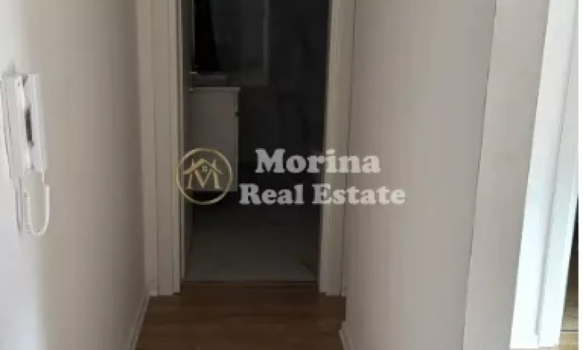 Qera, Ambjent Biznesi, perballe Gjykates Administrative, te Kompleksi ”Tree Tours”, 550 euro/muaj