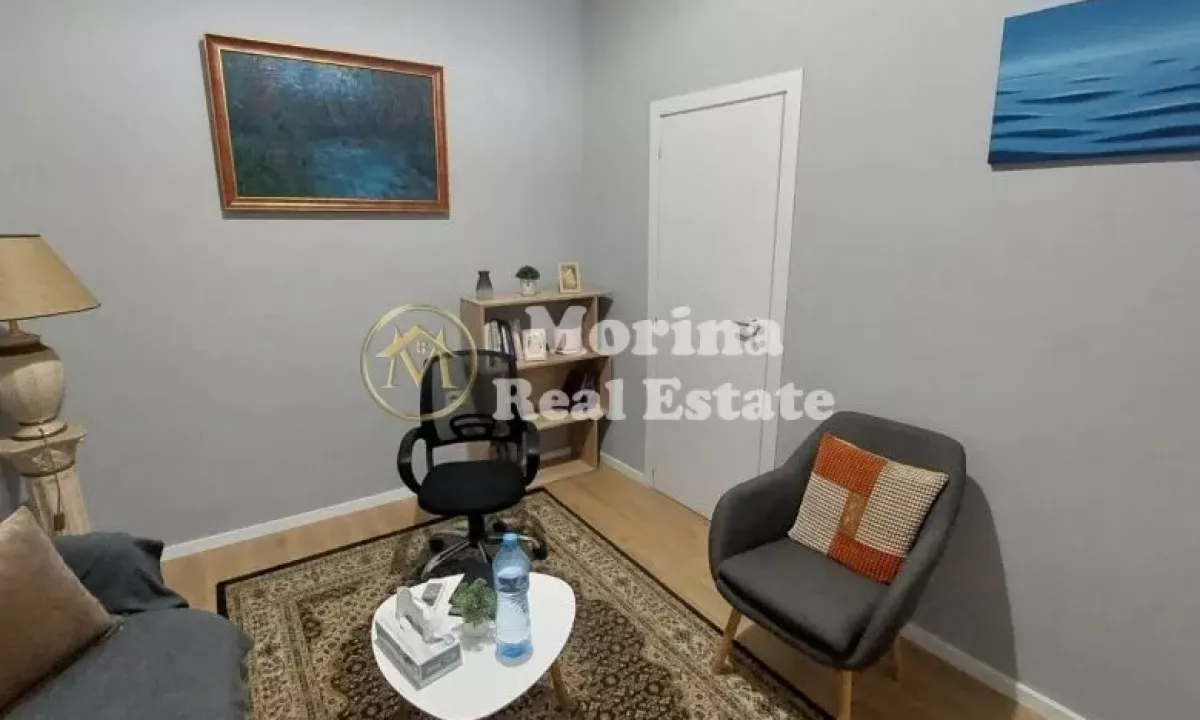 Shtepi ne shitje Shtepi Private ne Tirane, 5+1, Mobilimi E mobiluar, Pagesa 450,000  Euro.