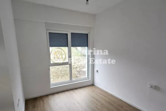 Shtepi ne shitje Apartament ne Tirane, 1+1, Mobilimi Bosh, pa mobiluar, Pagesa 69,500  Euro.