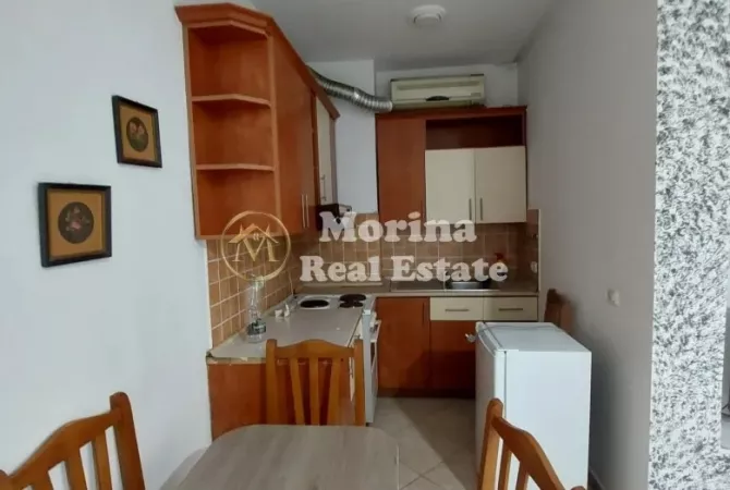 Shtepi ne shitje Apartament ne Tirane, Garsoniere, Mobilimi E mobiluar, Pagesa 100,000  Euro.
