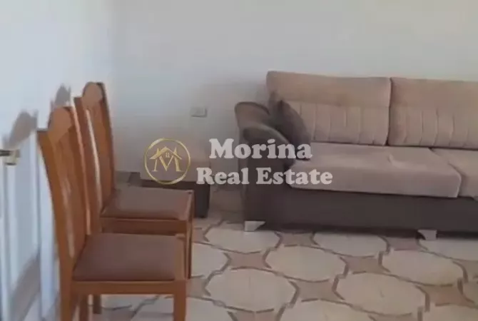 Shtepi me qera Shtepi Private ne Tirane, 1+1, Mobilimi E mobiluar, Pagesa 400  Euro.