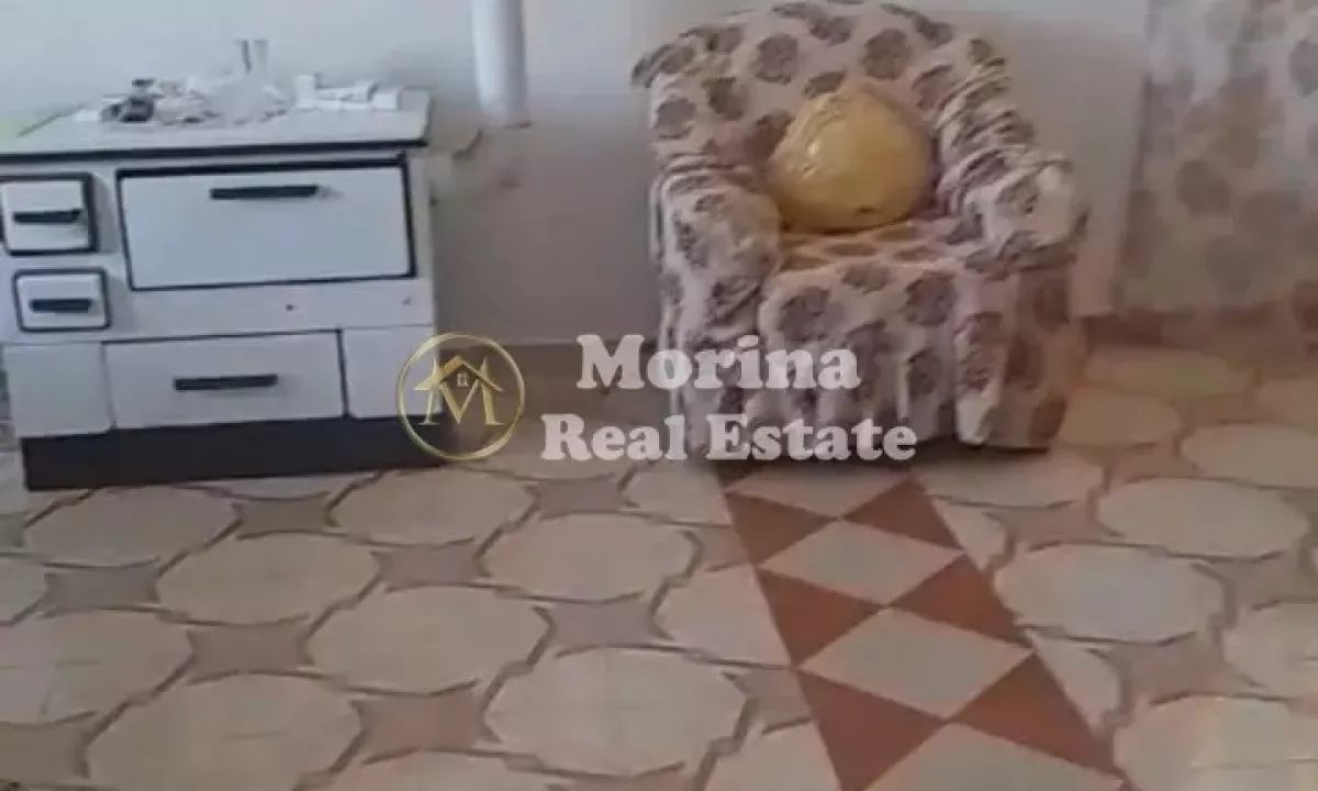 Shtepi me qera Shtepi Private ne Tirane, 1+1, Mobilimi E mobiluar, Pagesa 400  Euro.