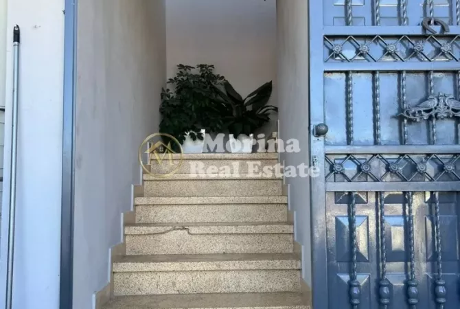 Shtepi ne shitje Shtepi Private ne Tirane, 1+1, Mobilimi E mobiluar, Pagesa 260,000  Euro.