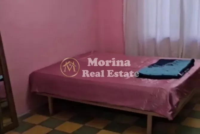 Shtepi ne shitje Shtepi Private ne Tirane, 1+1, Mobilimi E mobiluar, Pagesa 80,000  Euro.