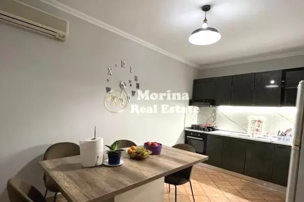Shtepi ne shitje Apartament ne Tirane, 3+1, Mobilimi E mobiluar, Pagesa 250,000  Euro.