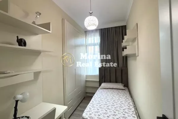 Appartamento in affitto a Tirana 3+1, Arredato