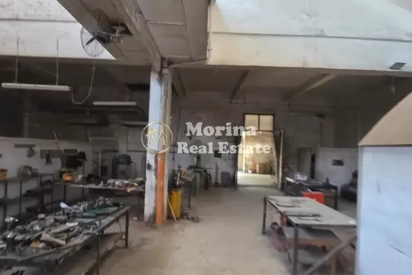 Business Property for Rent 4+1 in Tirana - 1,300 Euro