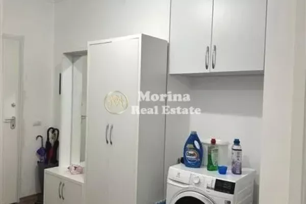 Shtepi ne shitje Apartament ne Tirane, 2+1, Mobilimi E mobiluar, Pagesa 180,000  Euro.