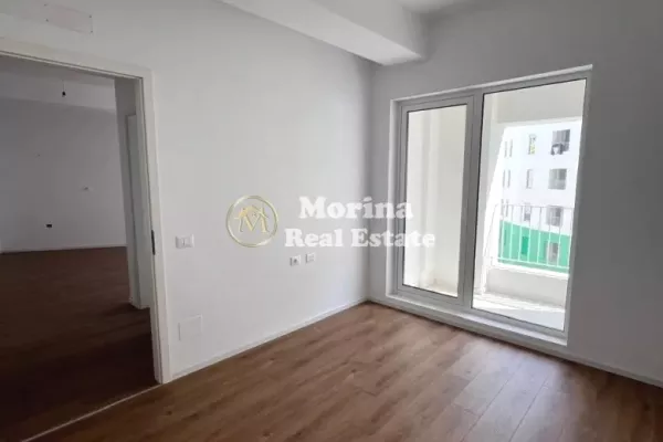 Shtepi ne shitje Apartament ne Tirane, 1+1, Mobilimi Bosh, pa mobiluar, Pagesa 100,000  Euro.