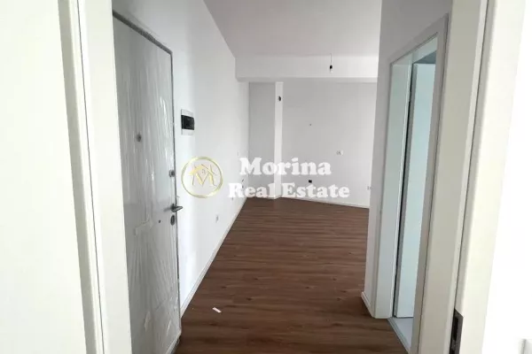 Shtepi ne shitje Apartament ne Tirane, 1+1, Mobilimi Bosh, pa mobiluar, Pagesa 100,000  Euro.