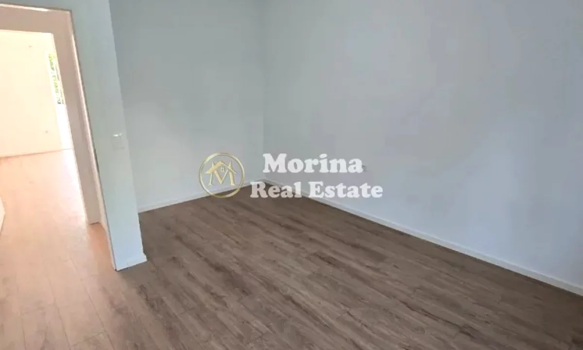 Shtepi ne shitje Apartament ne Tirane, 1+1, Mobilimi Bosh, pa mobiluar, Pagesa 125,000  Euro.