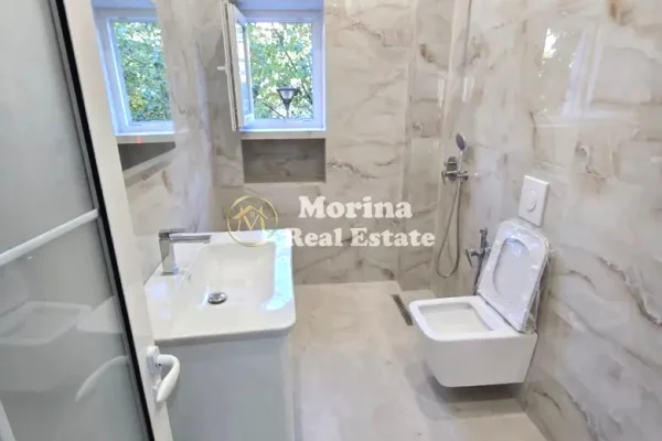 Shtepi ne shitje Apartament ne Tirane, 1+1, Mobilimi Bosh, pa mobiluar, Pagesa 125,000  Euro.