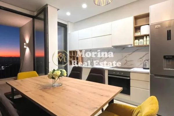 Shtepi me qera Vila Luksoze ne Tirane, 2+1, Mobilimi E mobiluar, Pagesa 500  Euro.