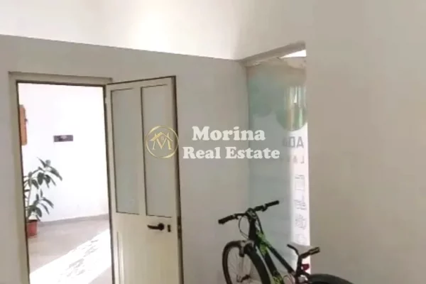 Business Property for Rent 3+1 in Tirana - 650 Euro