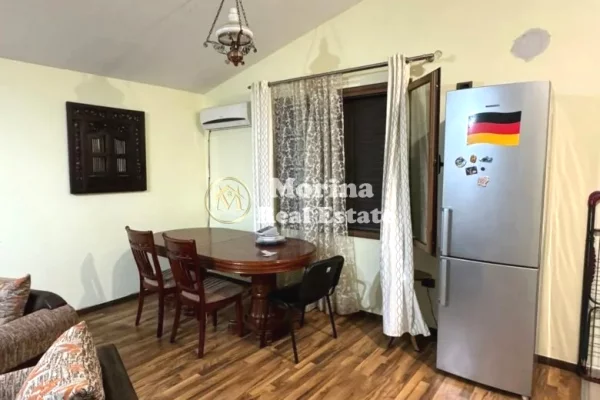 Shtepi me qera Shtepi Private ne Tirane, 1+1, Mobilimi E mobiluar, Pagesa 430  Euro.