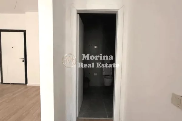 Business Property for Rent 3+1 in Tirana - 550 Euro