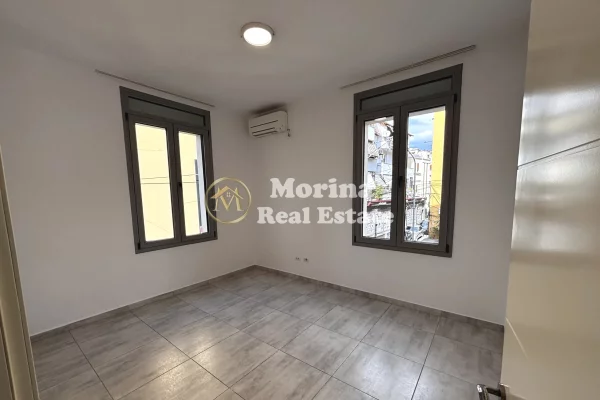Business Property for Rent 3+1 in Tirana - 500 Euro