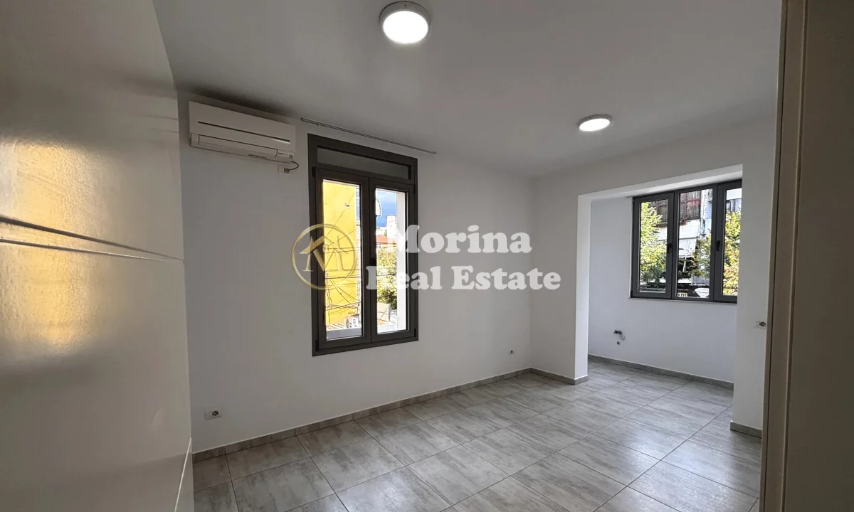 Qera Ambient Biznesi, te Medreseja, Rruga e Dibres, 500 euro/muaj