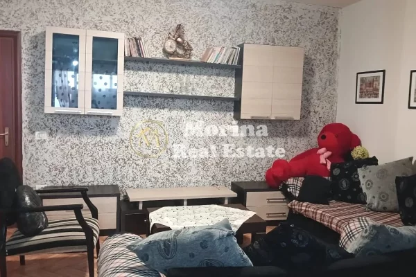 Shtepi me qera Apartament ne Tirane, 2+1, Mobilimi E mobiluar, Pagesa 450  Euro.