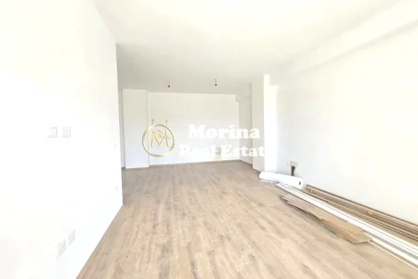 Shtepi ne shitje Apartament ne Tirane, 2+1, Mobilimi Bosh, pa mobiluar, Pagesa 176,000  Euro.