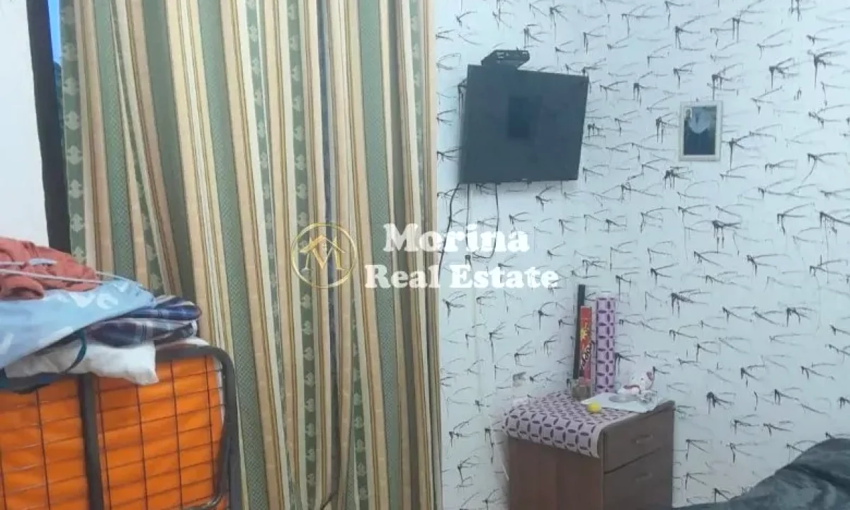 Shtepi ne shitje Shtepi Private ne Tirane, 3+1, Mobilimi Bosh, pa mobiluar, Pagesa 197,000  Euro.