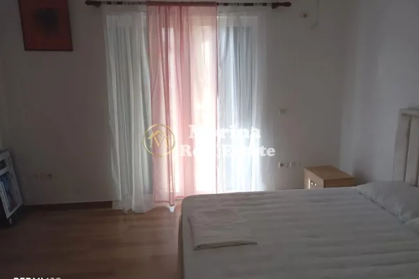 Shtepi me qera Shtepi Private ne Tirane, 2+1, Mobilimi E mobiluar, Pagesa 400  Euro.