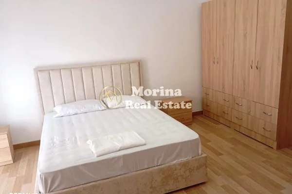 Shtepi me qera Shtepi Private ne Tirane, 2+1, Mobilimi E mobiluar, Pagesa 400  Euro.