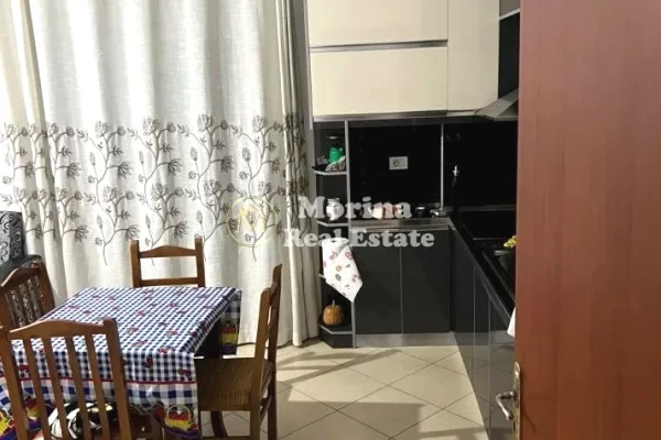 Shtepi me qera Apartament ne Tirane, 1+1, Mobilimi E mobiluar, Pagesa 400  Euro.