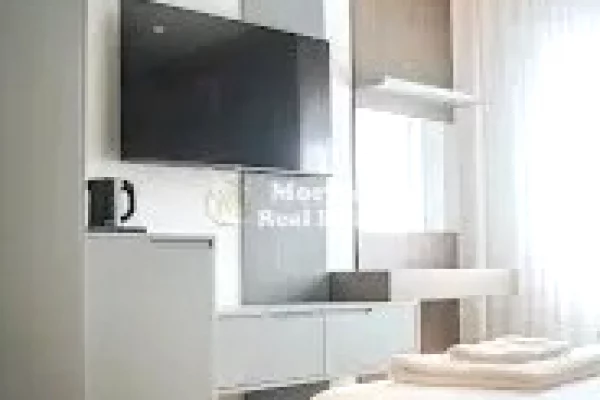 Ambiente Commerciale in Vendita 5+1 a Valona - 3,000,000 Euro