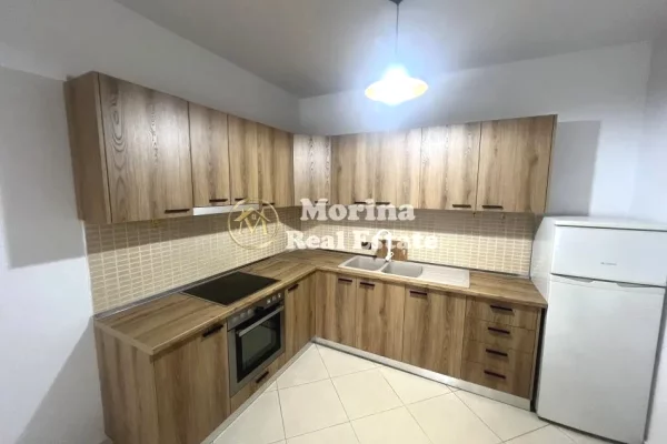 Shtepi me qera Apartament ne Tirane, 2+1, Mobilimi E mobiluar, Pagesa 500  Euro.